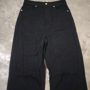 H&M Knee Cut Black Jeans