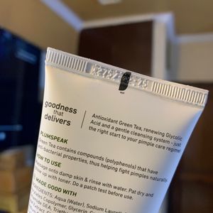 Plum Green Tea Pore Cleansing Face Wash