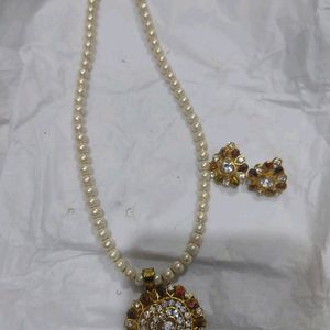 Pearl Necklace With Earings