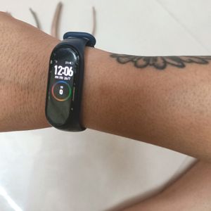 Mi Smart Band 4 . Fitband Watch  With 2 Straps