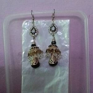 Light Weight Black And Silver Earings