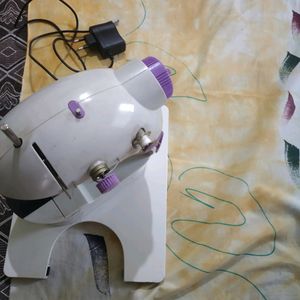 SEWING MACHINE BEST CONDITION