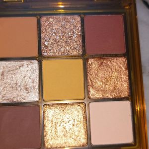 Huda Beauty Toffee Brown Palette