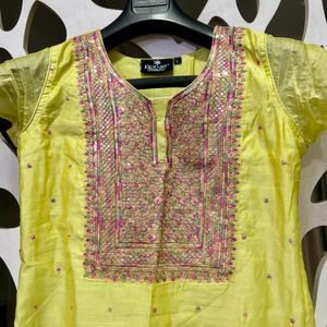 Women’s Festive Embroidered Kurtaset