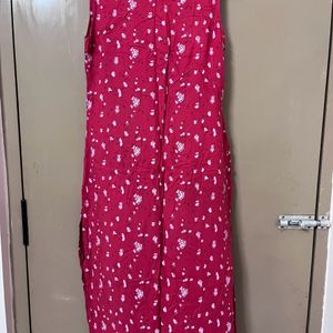 Red Sleeveless Kurta