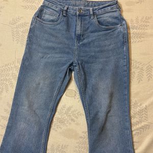 Bootcut blue jeans