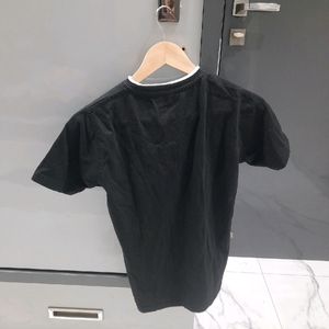 Black T shirt