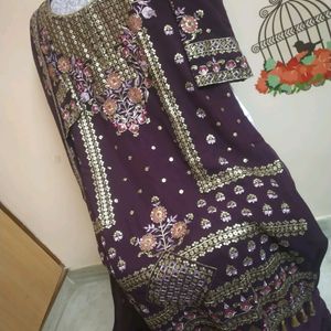 Pakistani Stitched Dress💜