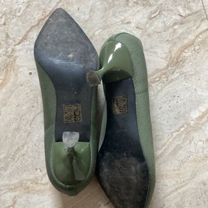 Luna Blu Olive Green Heels Size 37