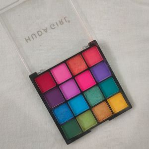 Huda Girl 16 Colour Eyeshadow Palette