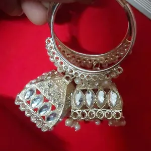 Jhumki Lence