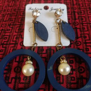 Wooden Earrings With Ad Jerkin.