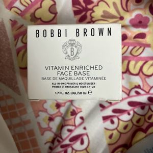 Bobbi brown Vitamin Enriched face Base