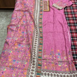 Pakistani Suit Designer( 42 Only)