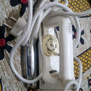 Bajaj Dry Iron