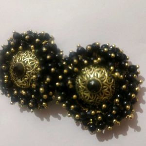 Black Pearl Studs