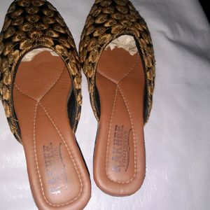 Sandal