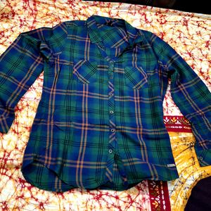 Combo Of 5 Checkshirts And Demin Shirt-Women @299