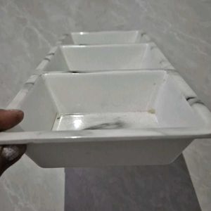 SERVING TRAY