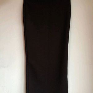 Black Solid Strectable Midi Skirt