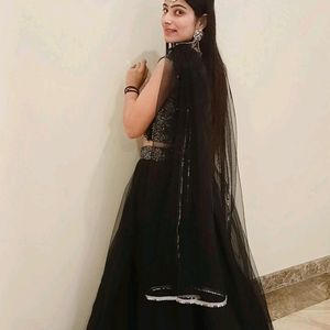 Black Lehnga