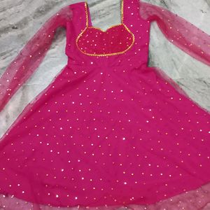 Designer kurti with chudi hands