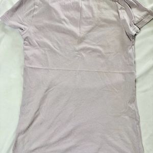 Gap VNeck Tshirt