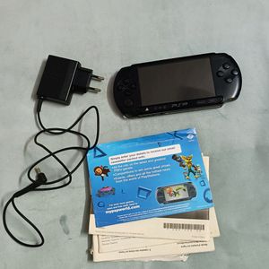 SONY PSP - E1004 CB ( STREET CRICKET ) EDITION