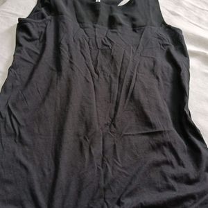 women's sleeveless top