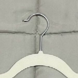 15-PackAmazon Basics Velvet Suit15Hangers,