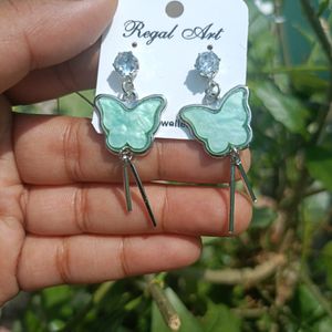 🌹🌹Set Of 2 Earings🌹🌹