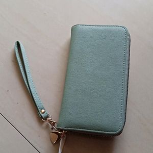 New Clutch Without Price Tag