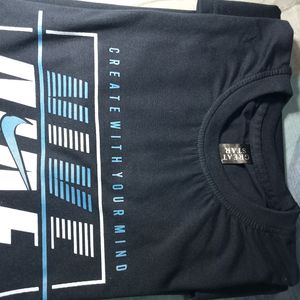 A Nike Navy Blue T Shirt