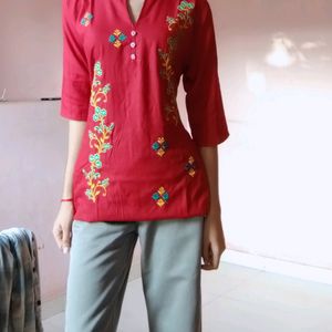 Collar Neck Red Khurti