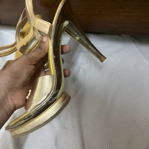 New Metro Golden Heel