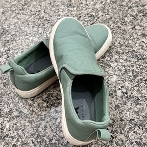 Neeman’a cool slip on sneakers