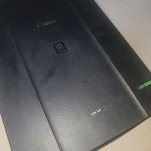 Canon LiDE 120 Scanner