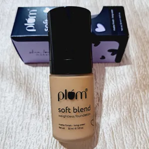 Plum Foundation IN Just 350rs