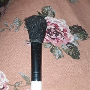 Mack up brush