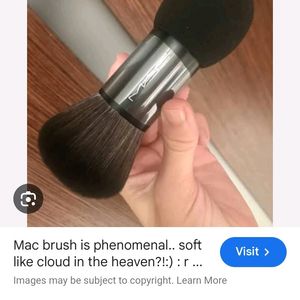 MAC foundation duo brush