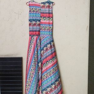 Sleeveless Multi Colour Gawn