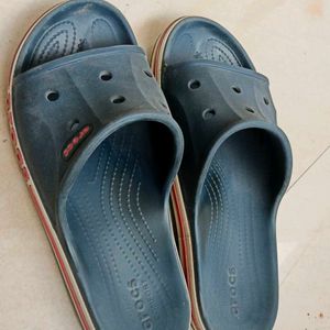 Crocs Sliders Og- Price Fixed Pls Understand