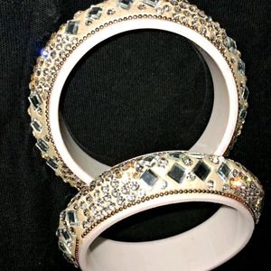 Fashionable Diva Fashion Bangles  White.