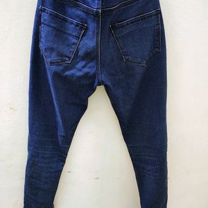 Pack Of Women's 4 Jeans And One 3/4th