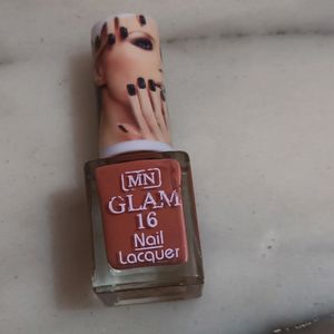 Treading Colours Nail Polish