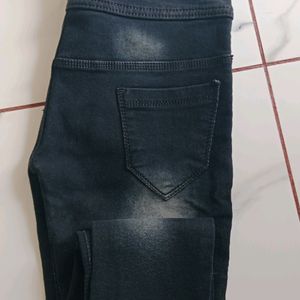 Balck Shaded High-waisted Jeans