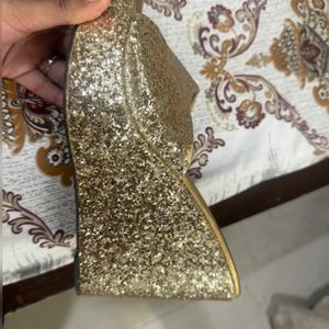 Beautiful Golden Glitter Party Wear Wedges