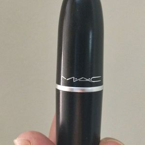 MAC LIPSTICK