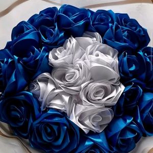 Aesthetic Ribbon Rose Bouquet With Glitter