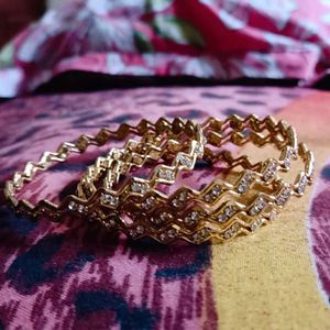 Krisna Golden Bangles